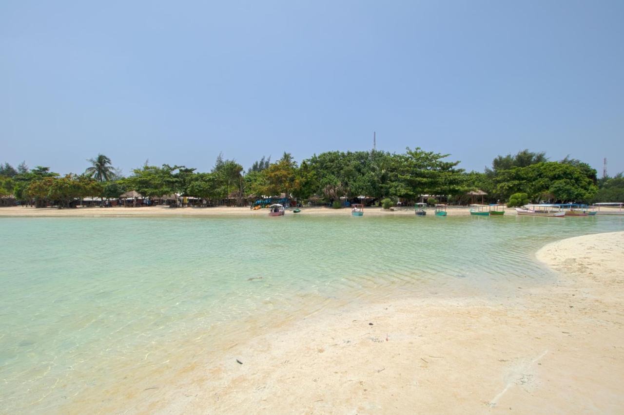 Guerilla Dive Lodge Pulau Pari Jakarta Exterior photo